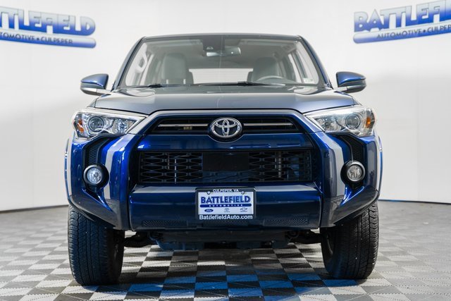 2020 Toyota 4Runner SR5 photo 2
