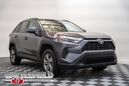 2025 Toyota RAV4 Hybrid XLE SUV