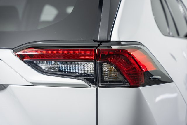 2023 Toyota RAV4 LE photo 4