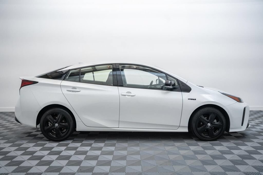 Certified 2021 Toyota Prius XLE Hatchback