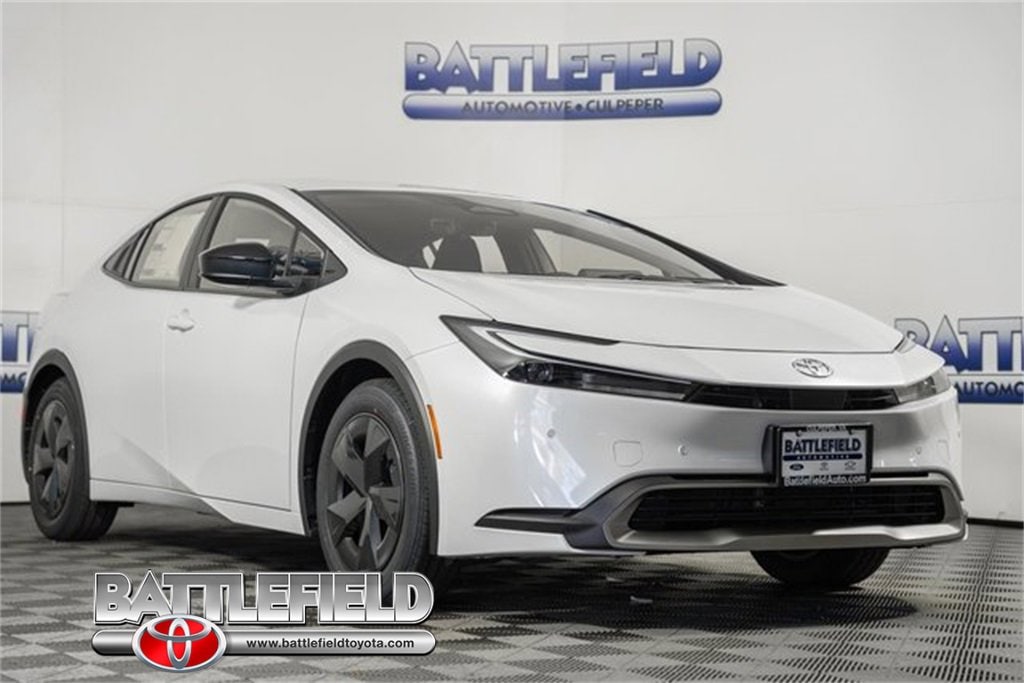 2026 Toyota Prius SE's photo