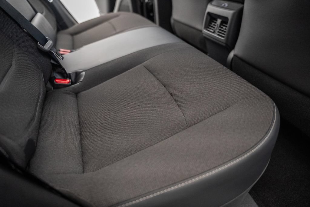 2026 Toyota C-HR SE - Photo 35
