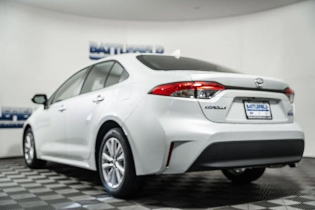 2026 Toyota Corolla LE photo 4