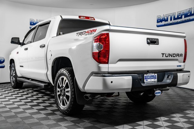 2018 Toyota Tundra SR5 photo 3