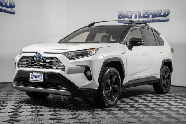 2021 Toyota RAV4 Hybrid XSE photo 3