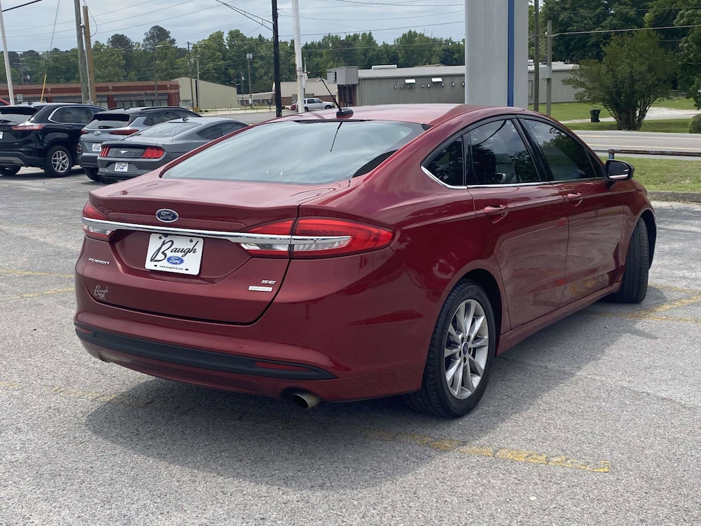 Used 2017 Ford Fusion SE Sedan