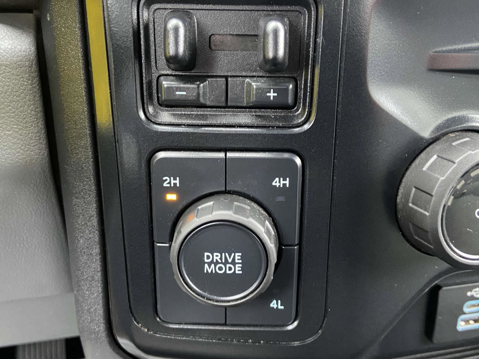 2024 Ford F-350 Super Duty XLT - Photo 21