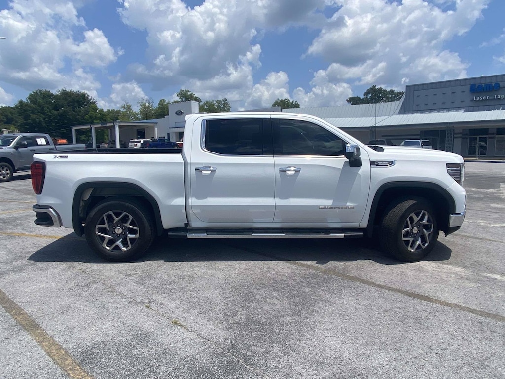 Used 2022 GMC Sierra 1500 SLT Truck Crew Cab
