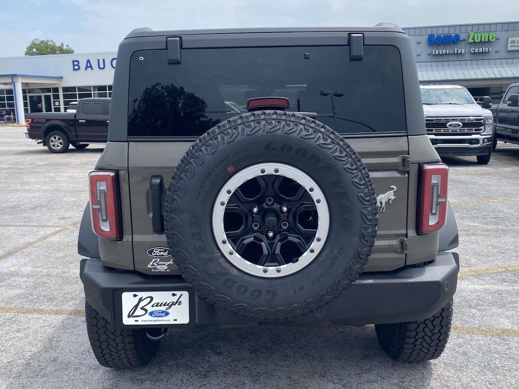 New 2026 Ford Bronco Outer Banks SUV