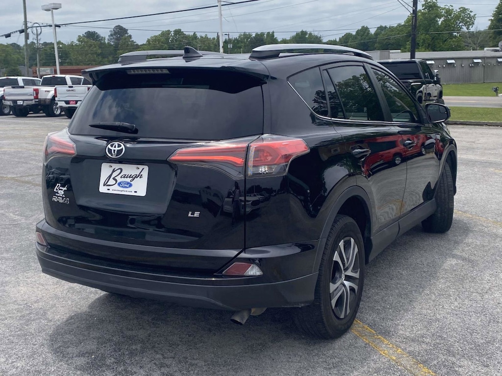 Used 2018 Toyota RAV4 LE SUV
