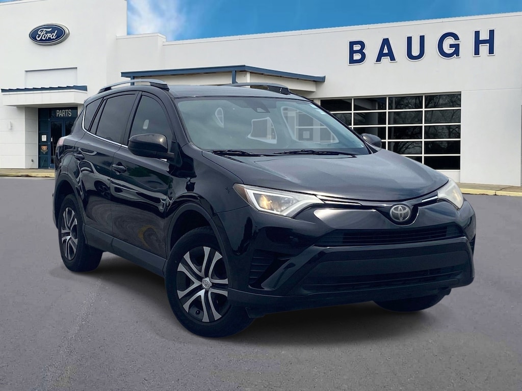 Used 2018 Toyota RAV4 LE SUV