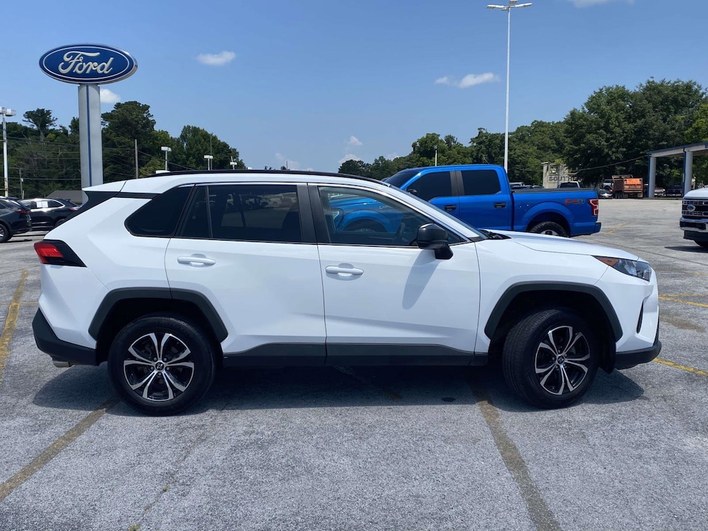 Used 2020 Toyota RAV4 LE SUV