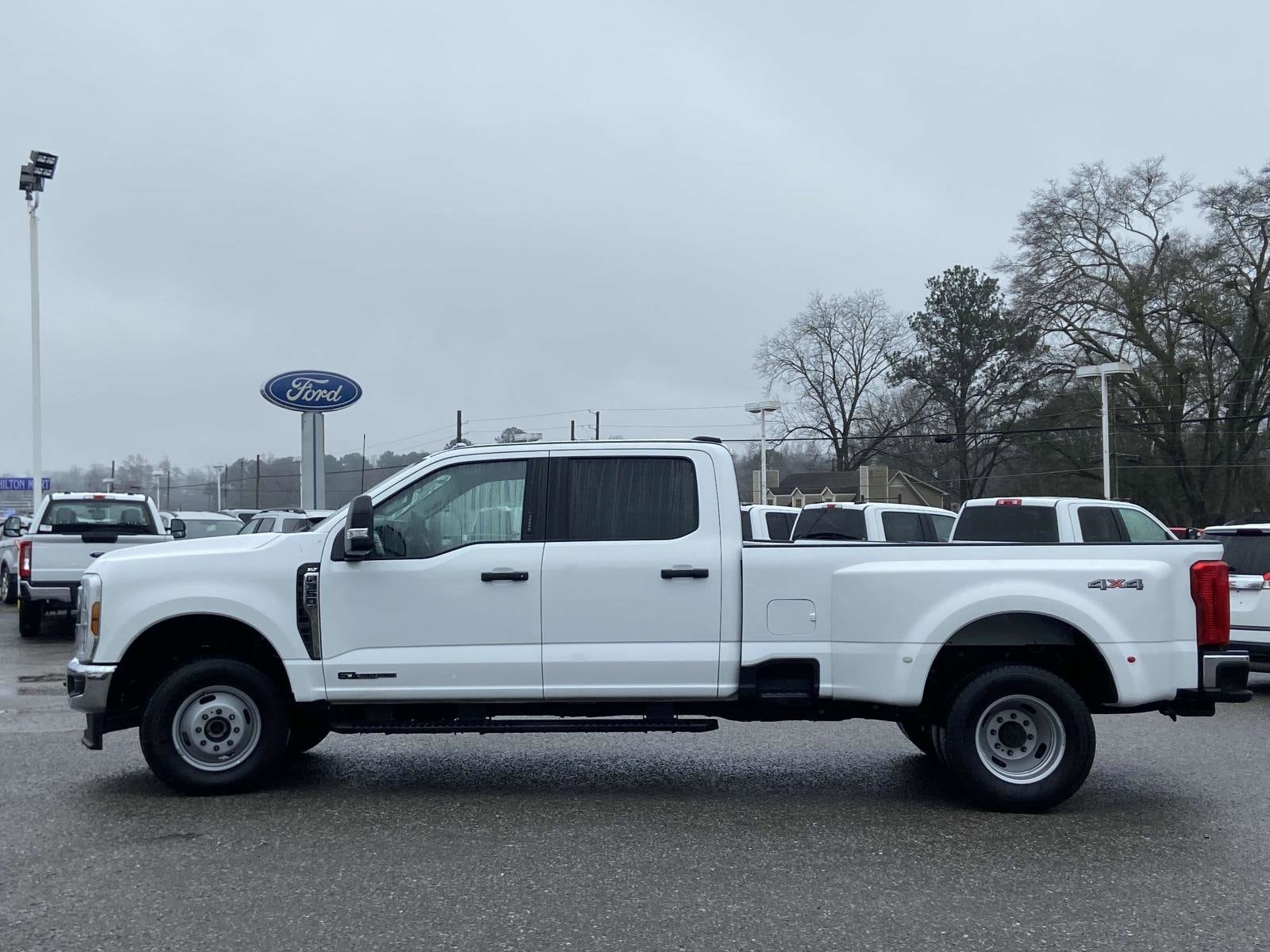 2024 Ford F-350 Super Duty XLT - Photo 6