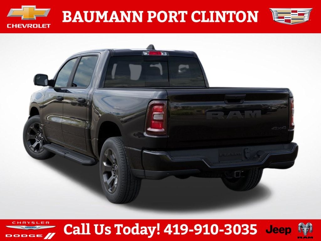 New 2026 Ram 1500 EXPRESS CREW CAB 4X4 5'7 BOX Pickup