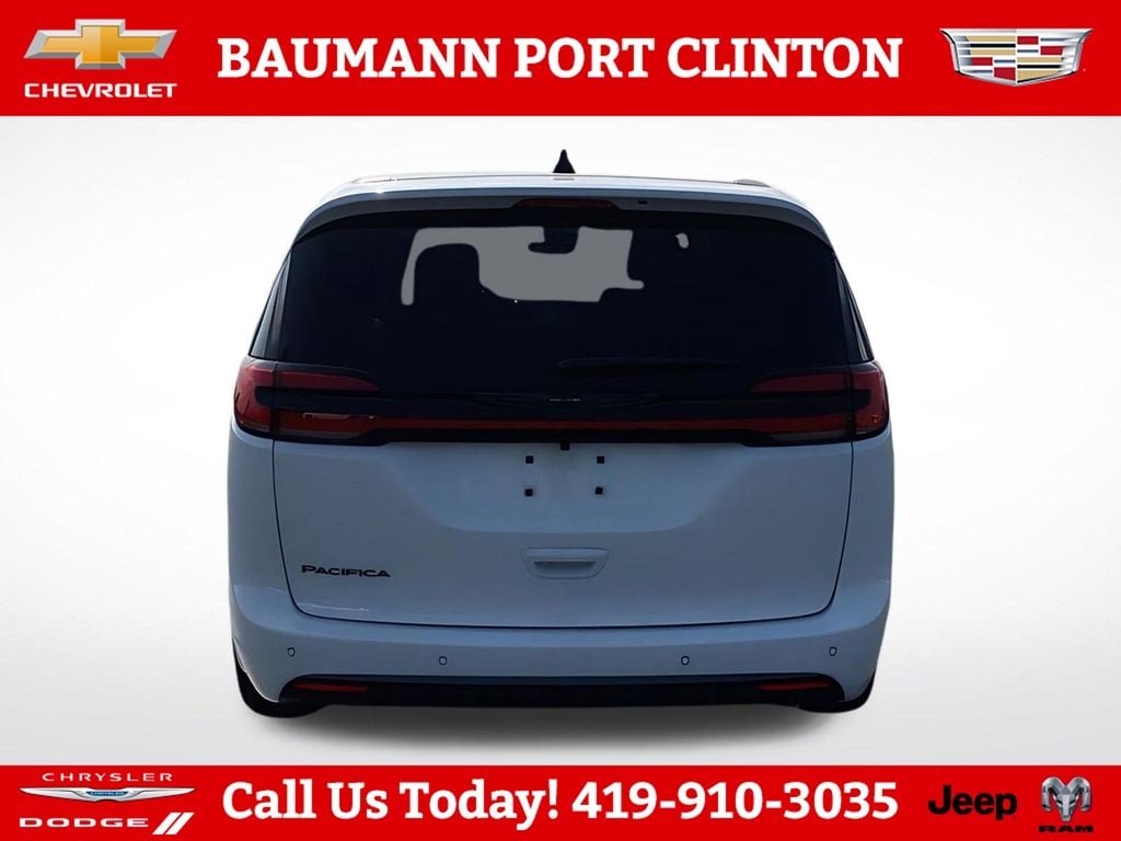2026 Chrysler Pacifica Select - Photo 6