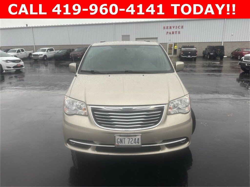 Used 2013 Chrysler Town & Country Touring Minivan/Van