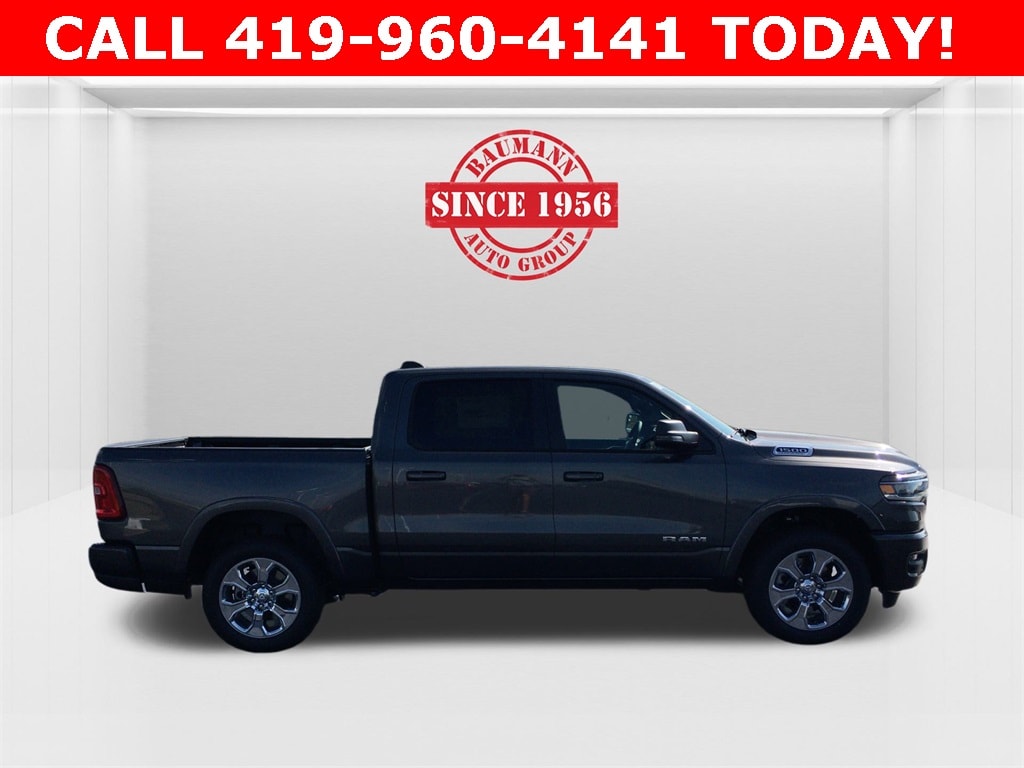 New 2026 Ram 1500 BIG HORN CREW CAB 4X4 5'7 BOX Pickup