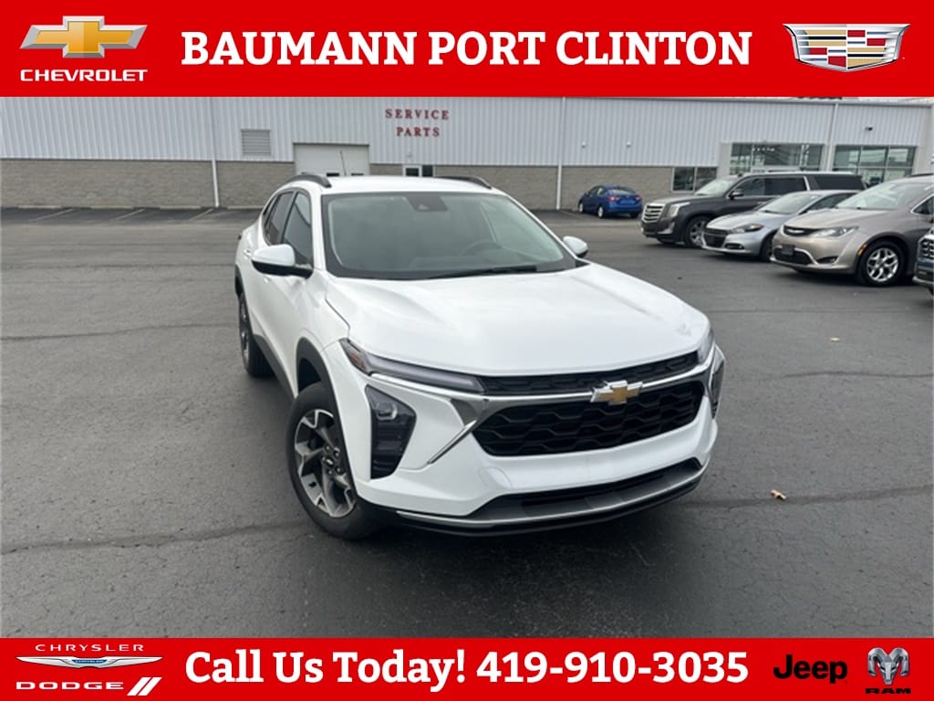 Used 2024 Chevrolet Trax LT SUV