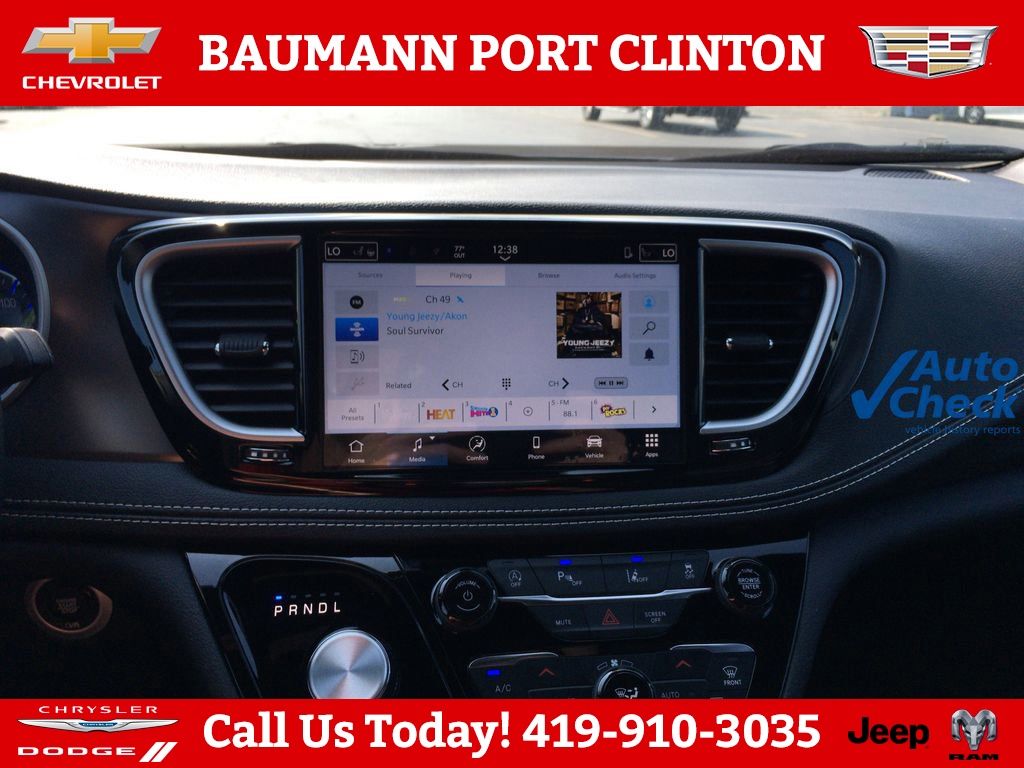 2026 Chrysler Pacifica Select - Photo 19