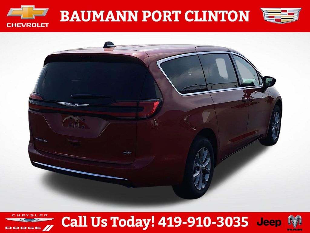 2026 Chrysler Pacifica Select - Photo 5