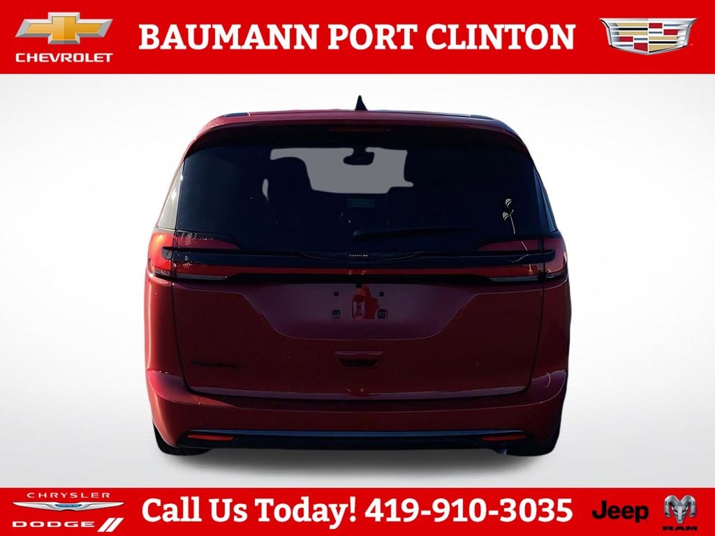 2026 Chrysler Pacifica Select - Photo 6