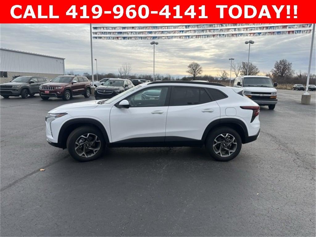 Used 2024 Chevrolet Trax LT SUV