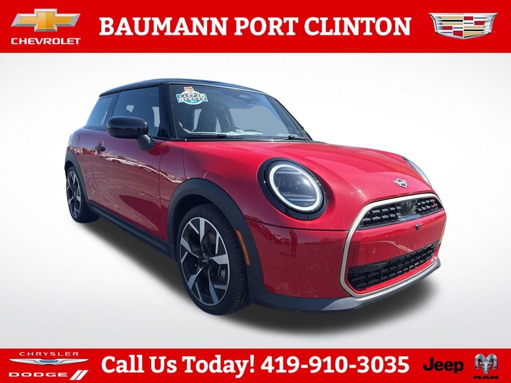 2025 MINI Hardtop Cooper S's photo