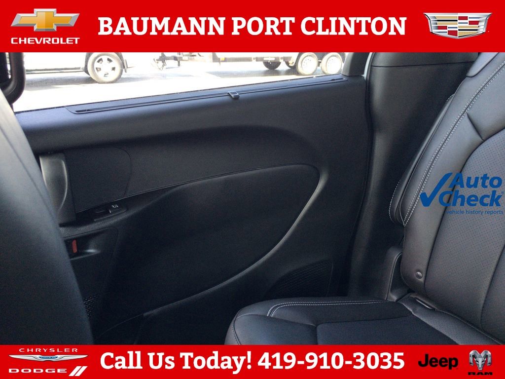2026 Chrysler Pacifica Select - Photo 14
