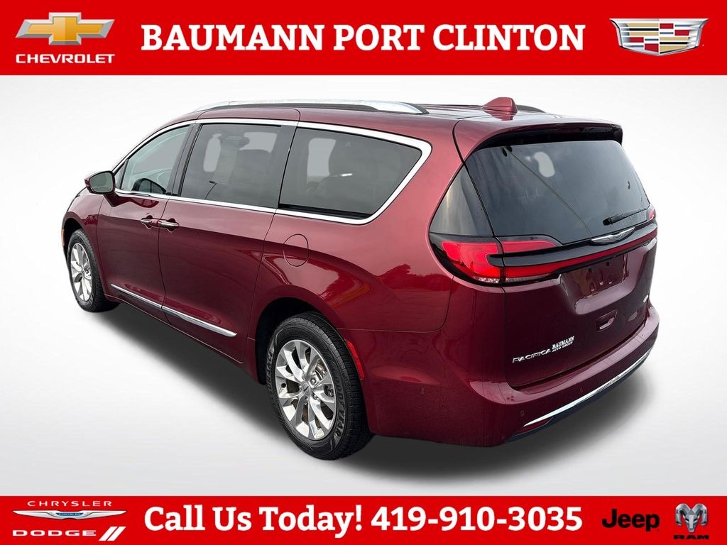Used 2021 Chrysler Pacifica Touring L Minivan/Van