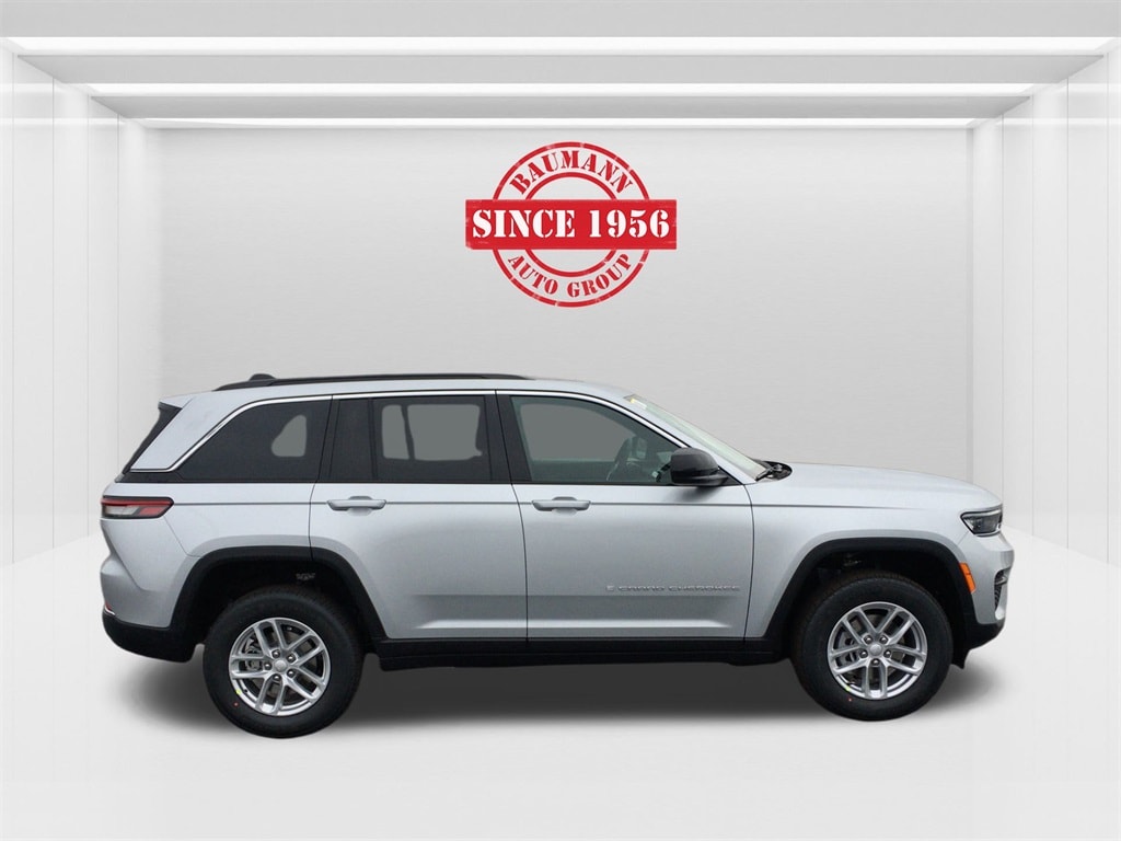 New 2025 Jeep Grand Cherokee LAREDO X 4X4 Sport Utility