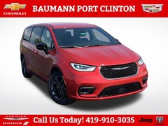 2026 Chrysler Pacifica SELECT Passenger Van