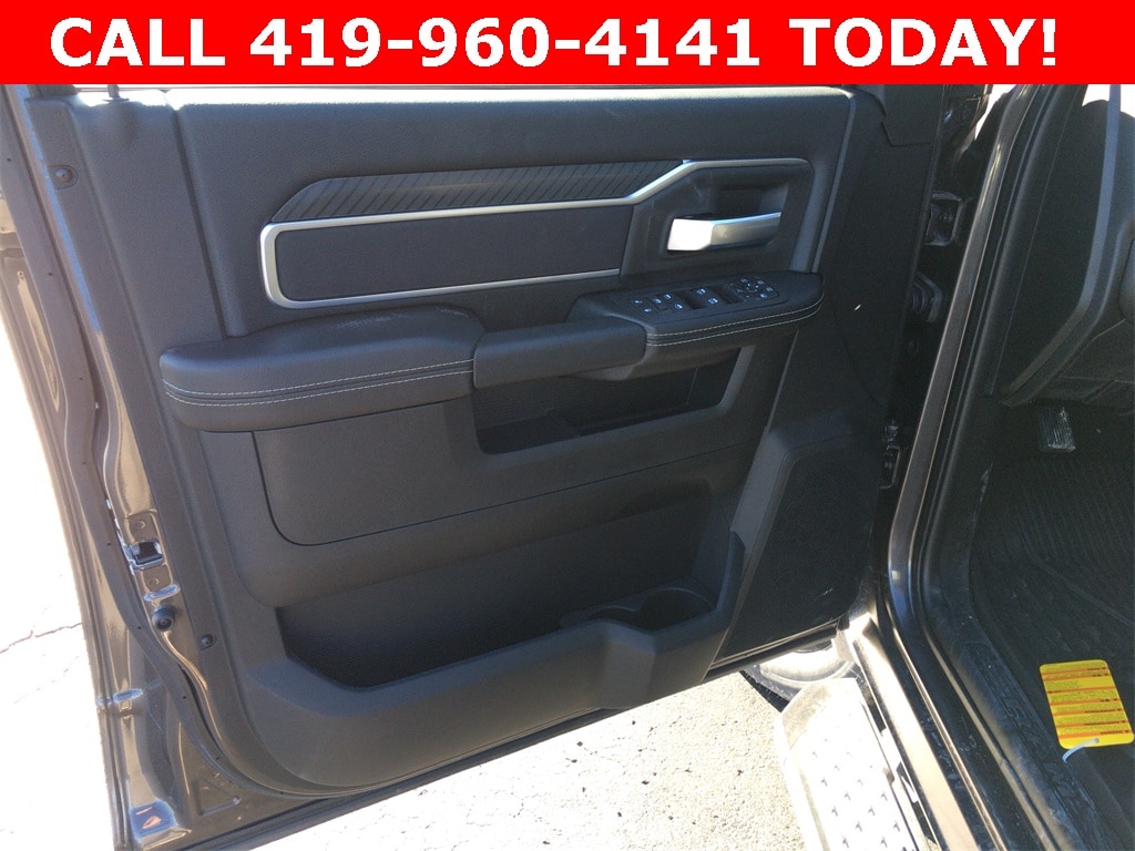 New 2026 Ram 2500 BIG HORN CREW CAB 4X4 6'4 BOX Pickup