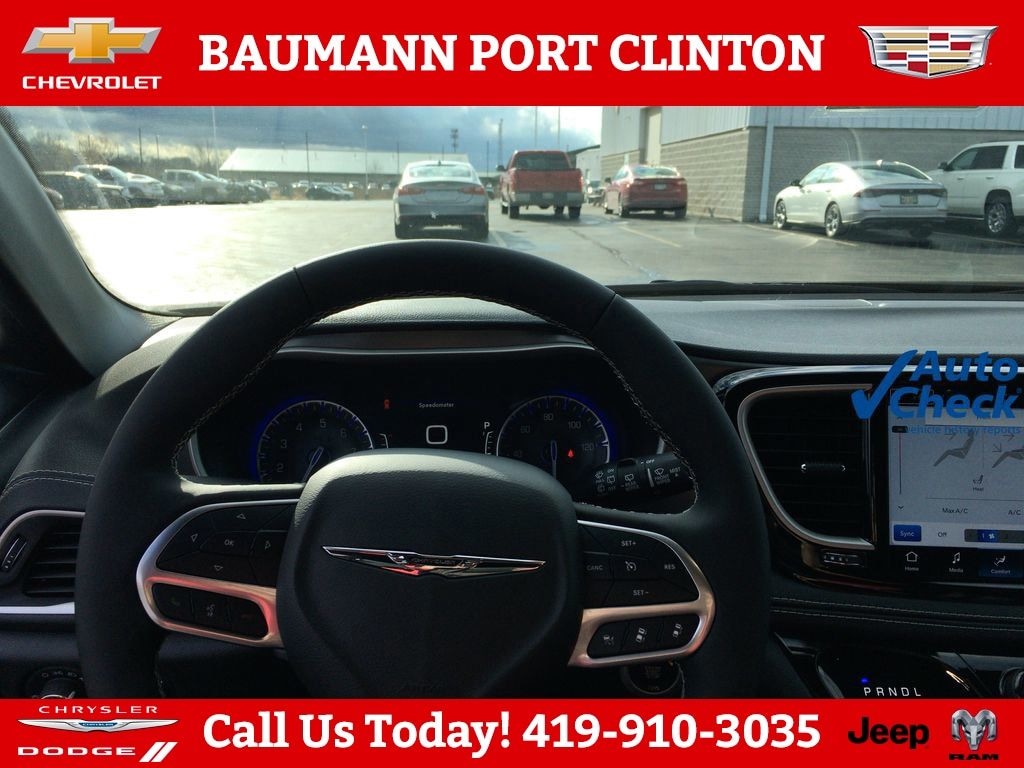 New 2026 Chrysler Pacifica SELECT AWD Passenger Van