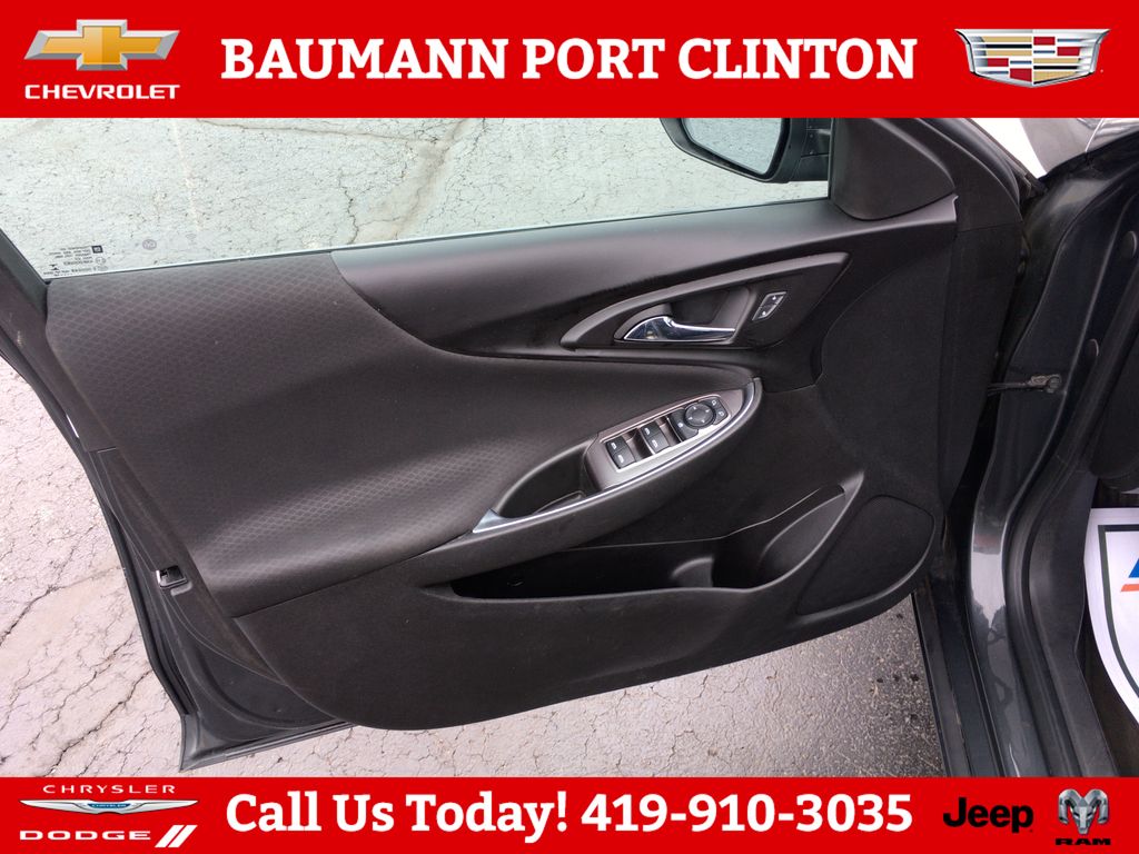 Used 2018 Chevrolet Malibu 1LT with VIN 1G1ZD5ST9JF216730 for sale in Port Clinton, OH