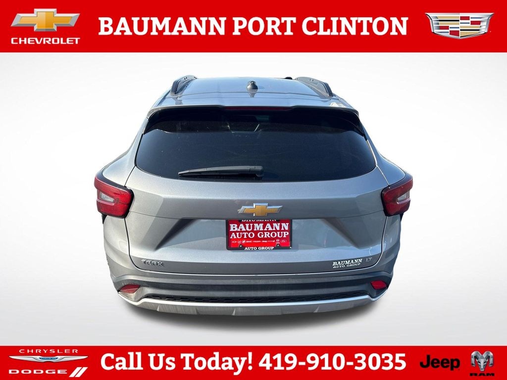 Used 2025 Chevrolet Trax LT SUV