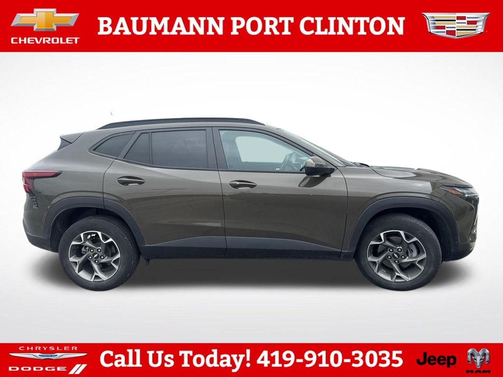 Used 2024 Chevrolet Trax LT SUV