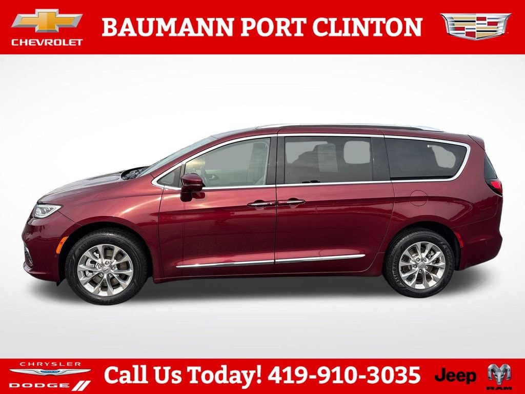 Used 2021 Chrysler Pacifica Touring L Minivan/Van