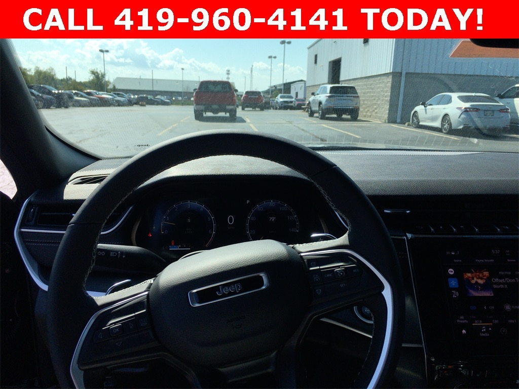 New 2025 Jeep Grand Cherokee L ALTITUDE X 4X4 Sport Utility