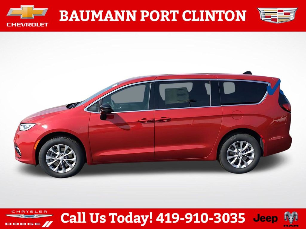 2026 Chrysler Pacifica Select - Photo 9