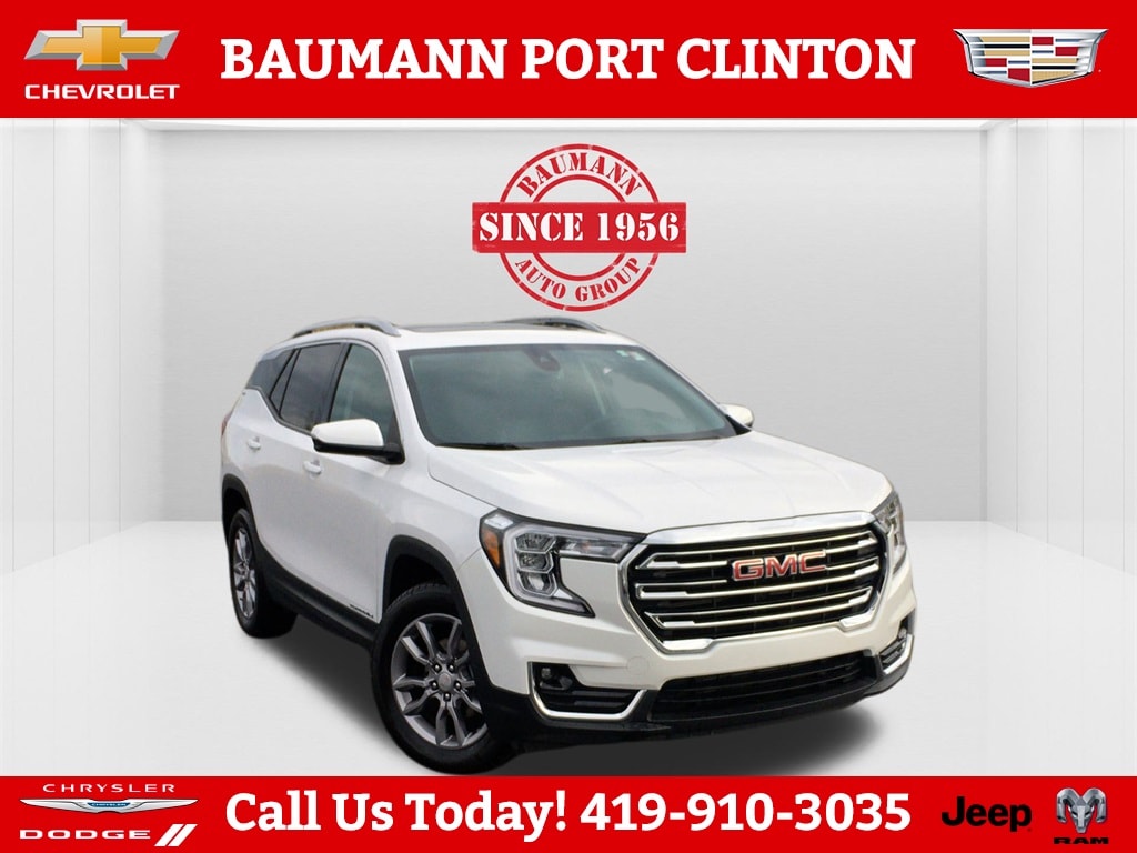 Used 2024 GMC Terrain SLT SUV
