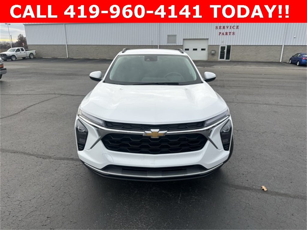 Used 2024 Chevrolet Trax LT SUV