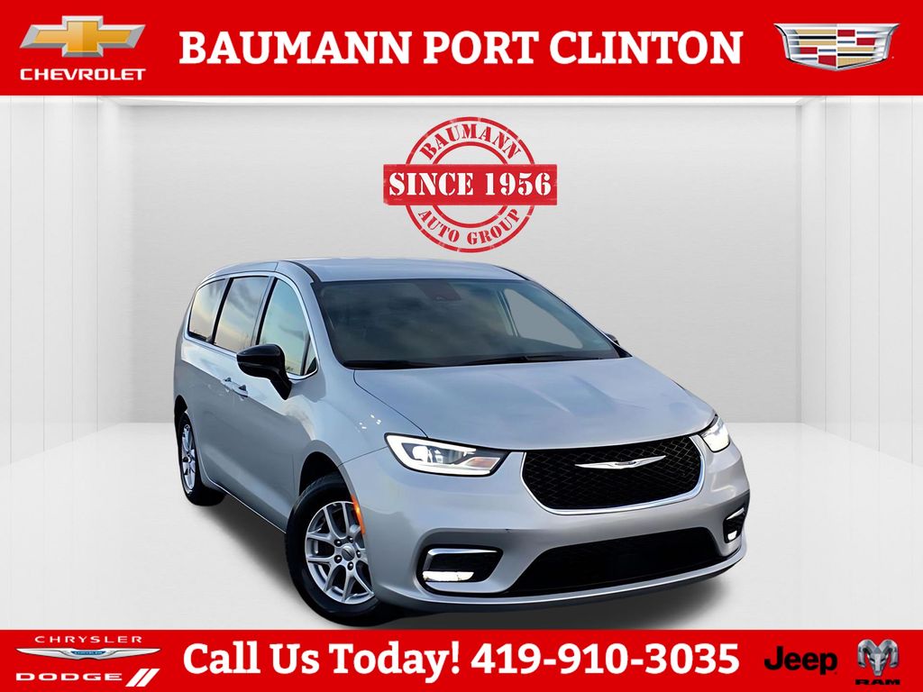 2024 Chrysler Pacifica