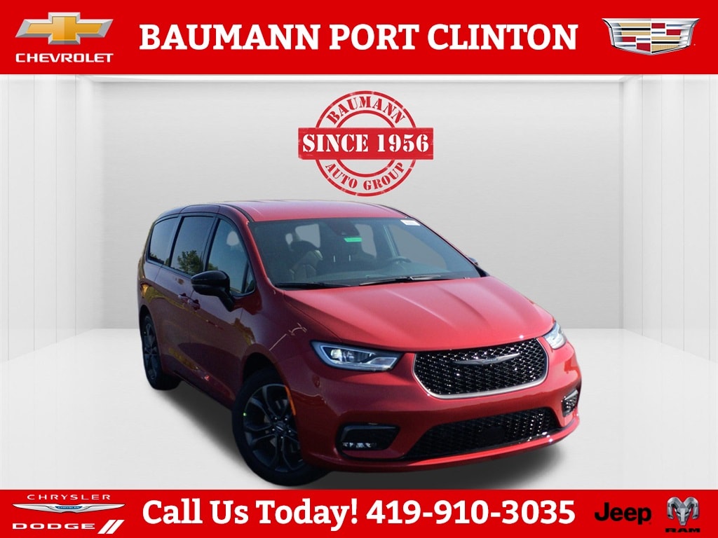 2026 Chrysler Pacifica Passenger Van 
