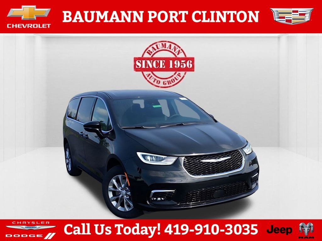 New 2026 Chrysler Pacifica SELECT AWD Passenger Van