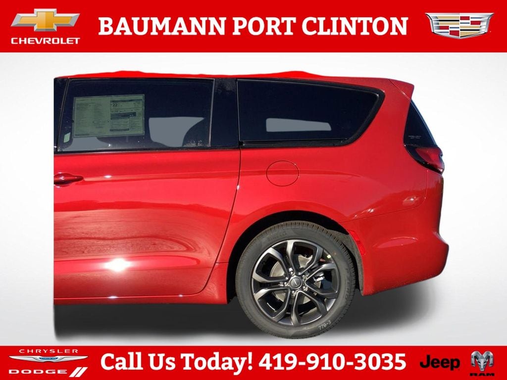 2026 Chrysler Pacifica Select - Photo 25