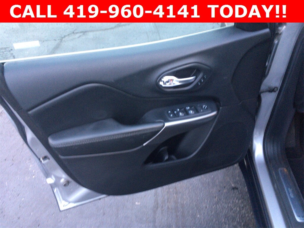 Used 2020 Jeep Cherokee Limited SUV