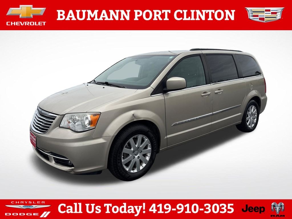 Used 2013 Chrysler Town & Country Touring Minivan/Van