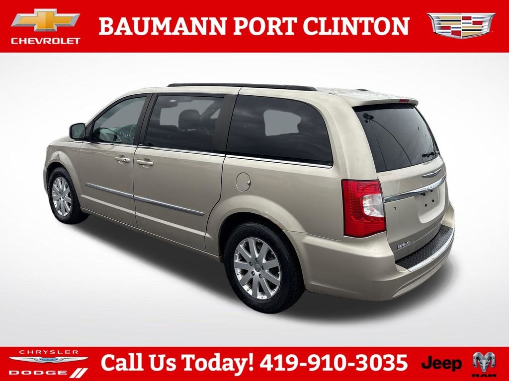 Used 2013 Chrysler Town & Country Touring Minivan/Van