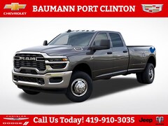 2026 Ram 3500 TRADESMAN CREW CAB 4X4 8' BOX Pickup