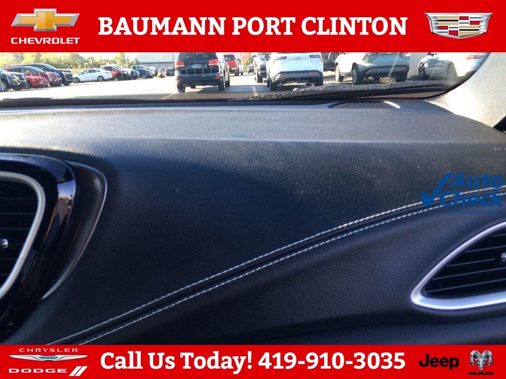 2026 Chrysler Pacifica Select - Photo 13